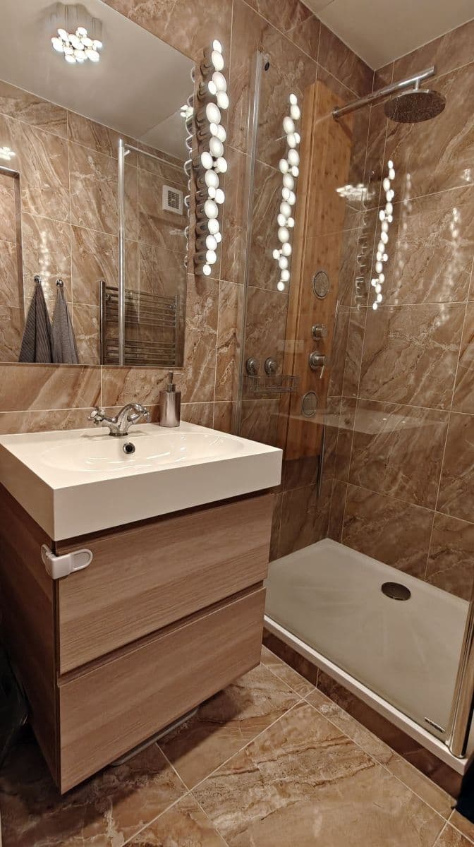 Prenájom bytu 1-izbový 32 m², Jabloňová, Praha, Praha Prenájom bytu 1-izbový 32 m², Jabloňová, Praha, Praha