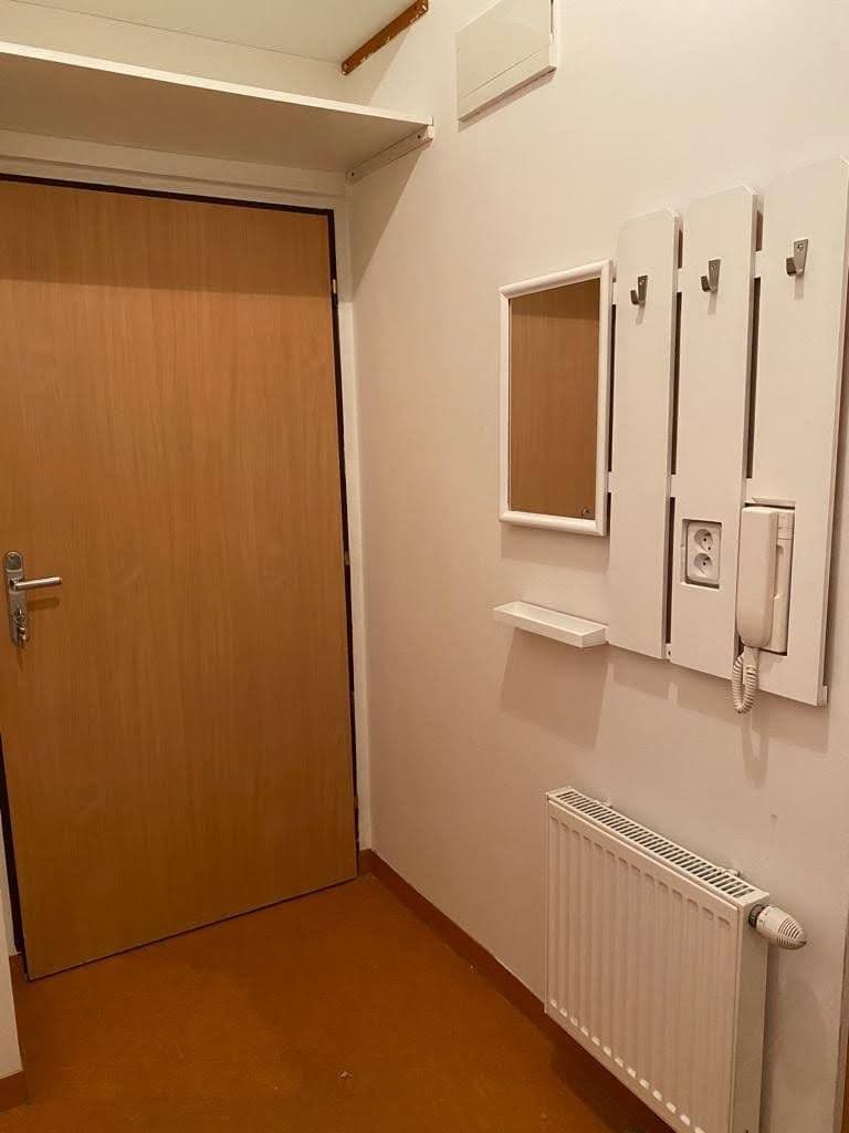 Prenájom bytu 1-izbový 37 m², Grafická, Praha, Praha Prenájom bytu 1-izbový 37 m², Grafická, Praha, Praha