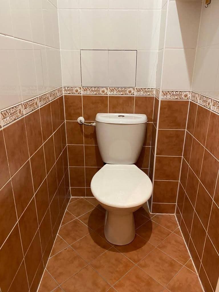 Prenájom bytu 1-izbový 37 m², Grafická, Praha, Praha Prenájom bytu 1-izbový 37 m², Grafická, Praha, Praha