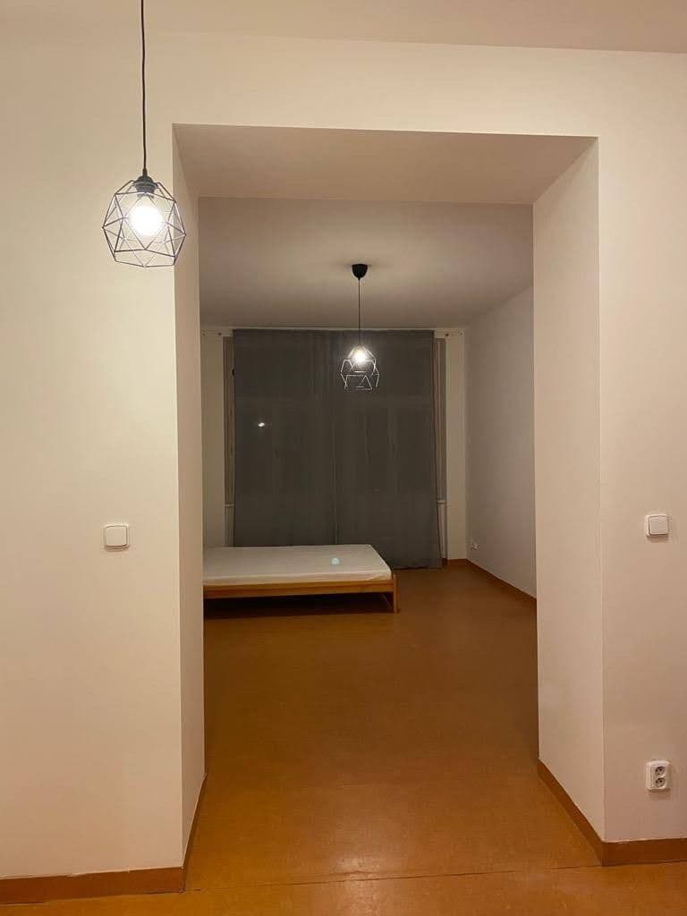 Prenájom bytu 1-izbový 37 m², Grafická, Praha, Praha Prenájom bytu 1-izbový 37 m², Grafická, Praha, Praha