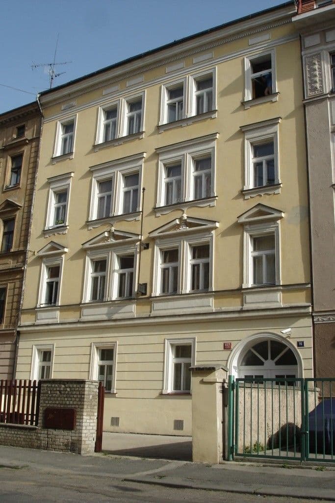 Prenájom bytu 1-izbový 37 m², Grafická, Praha, Praha Prenájom bytu 1-izbový 37 m², Grafická, Praha, Praha