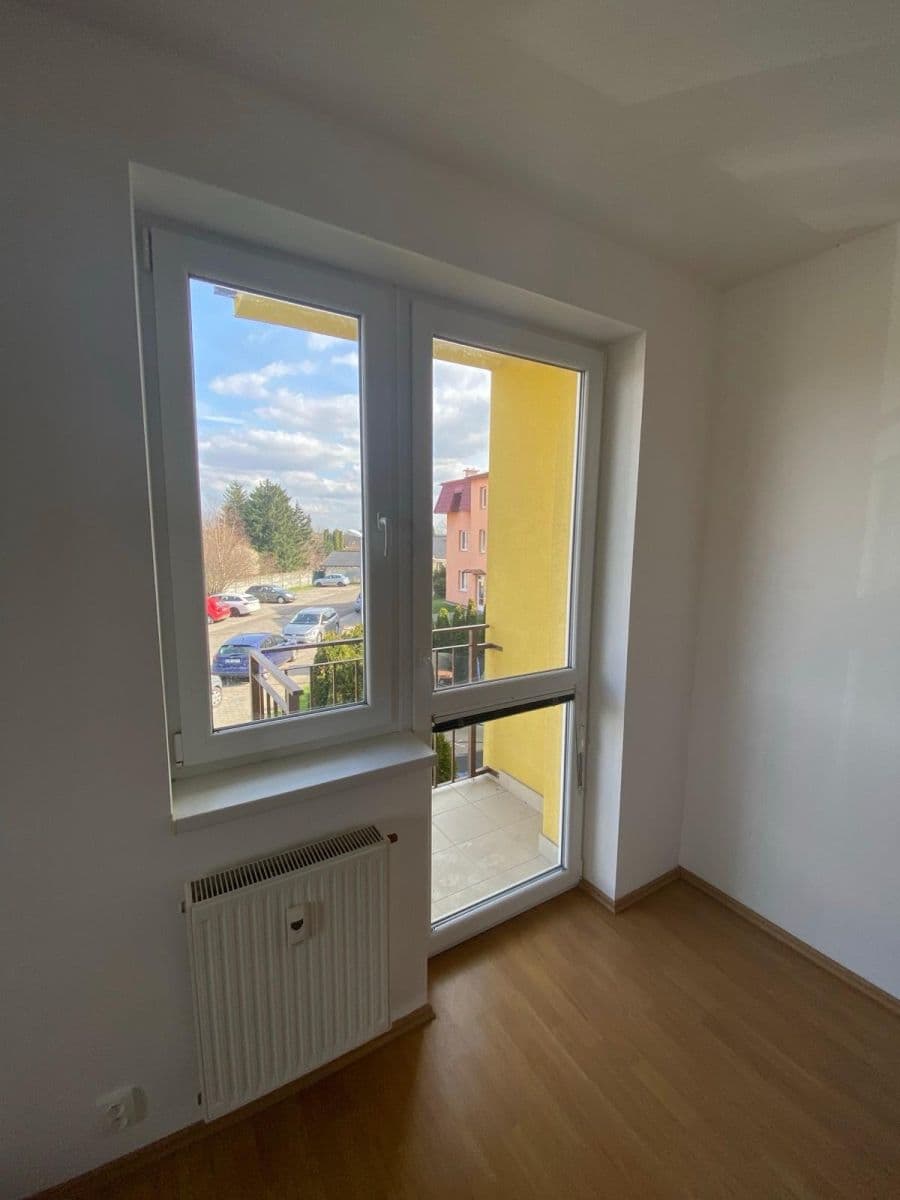 Prenájom bytu 1-izbový 40 m², Vilová, Jirny, Středočeský kraj Prenájom bytu 1-izbový 40 m², Vilová, Jirny, Středočeský kraj