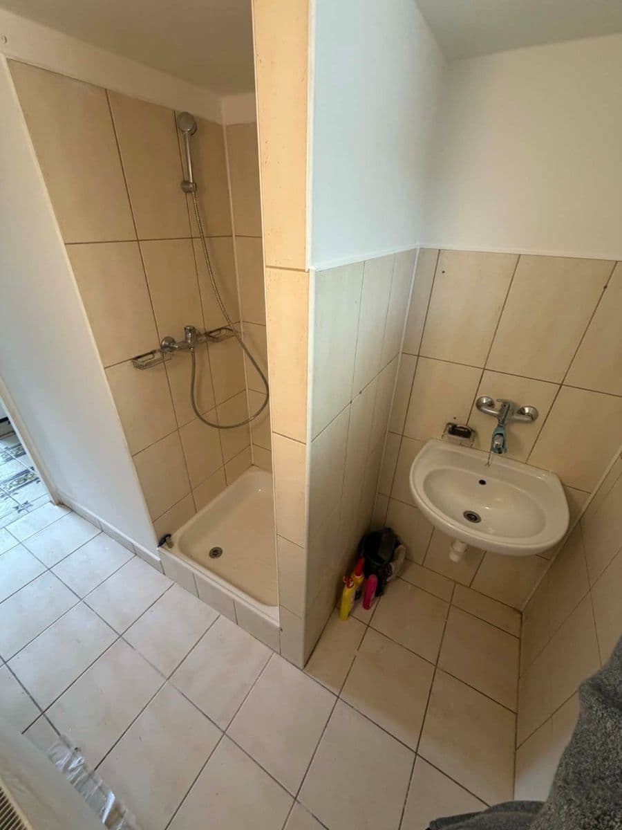 Prenájom domu 70 m², pozemek 600 m², Za potokem, Roztoky, Středočeský kraj Prenájom domu 70 m², pozemek 600 m², Za potokem, Roztoky, Středočeský kraj