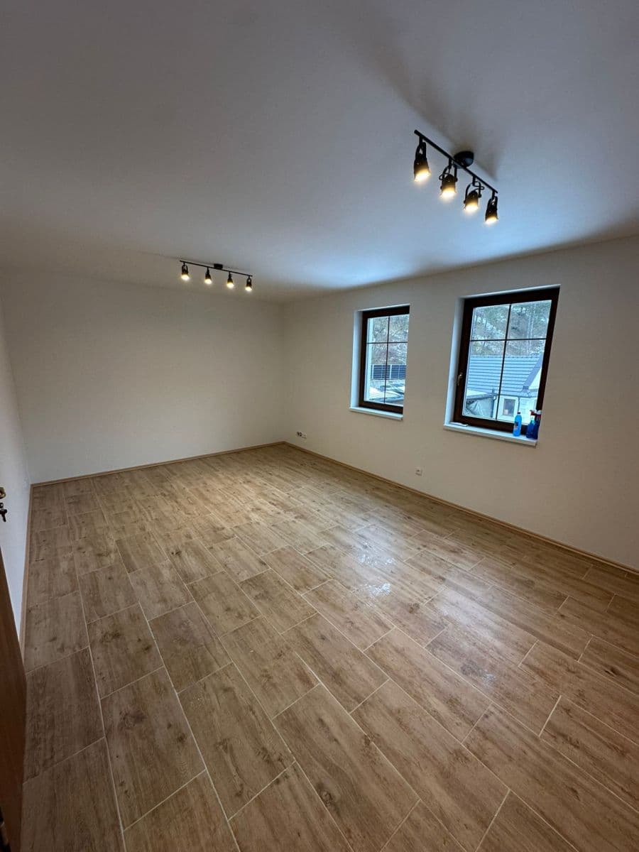 Prenájom bytu 1-izbový 32 m², Na Cikánce, Praha, Praha Prenájom bytu 1-izbový 32 m², Na Cikánce, Praha, Praha