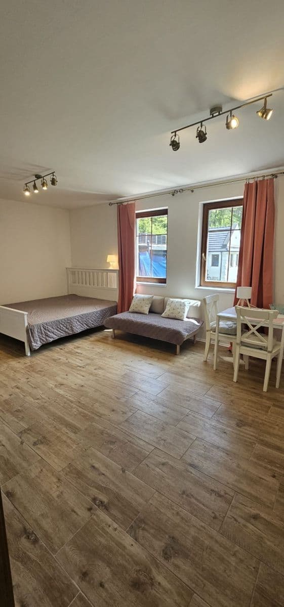 Prenájom bytu 1-izbový 28 m², Na Cikánce, Praha, Praha Prenájom bytu 1-izbový 28 m², Na Cikánce, Praha, Praha