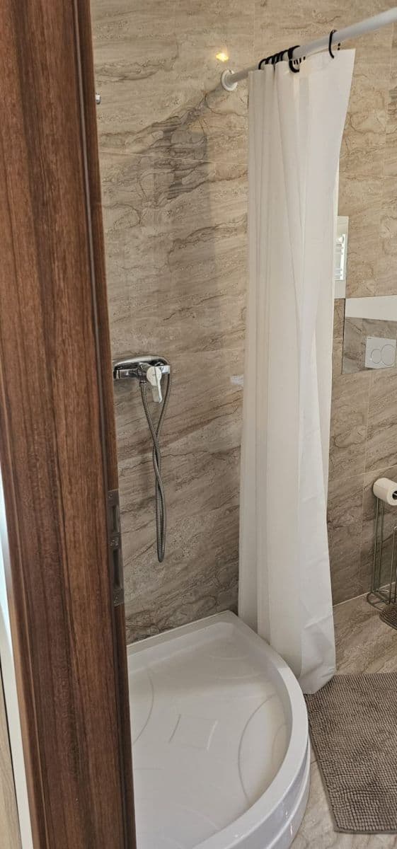 Prenájom bytu 1-izbový 28 m², Na Cikánce, Praha, Praha Prenájom bytu 1-izbový 28 m², Na Cikánce, Praha, Praha