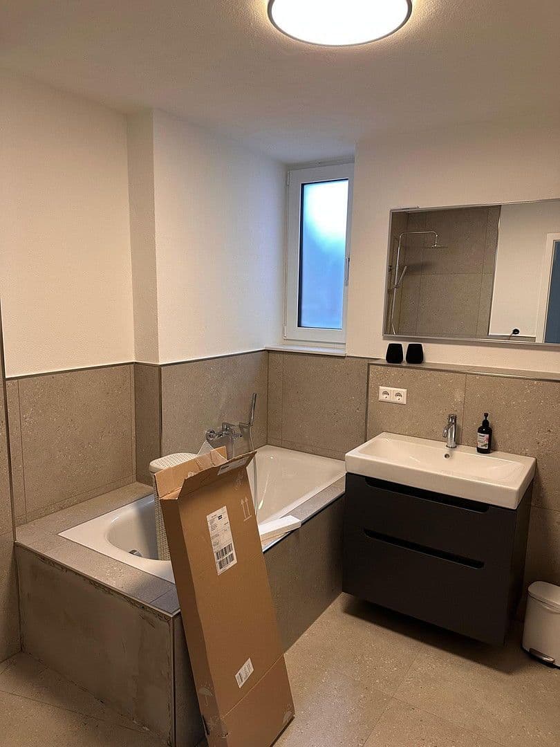 Prenájom bytu 5-izbový 150 m², Nürtingen, Bádensko-Wurttembersko Prenájom bytu 5-izbový 150 m², Nürtingen, Bádensko-Wurttembersko