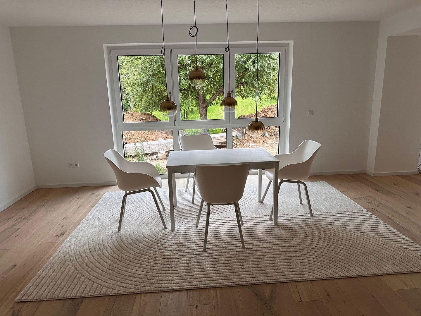 Prenájom bytu 5-izbový 150 m², Nürtingen, Bádensko-Wurttembersko Prenájom bytu 5-izbový 150 m², Nürtingen, Bádensko-Wurttembersko