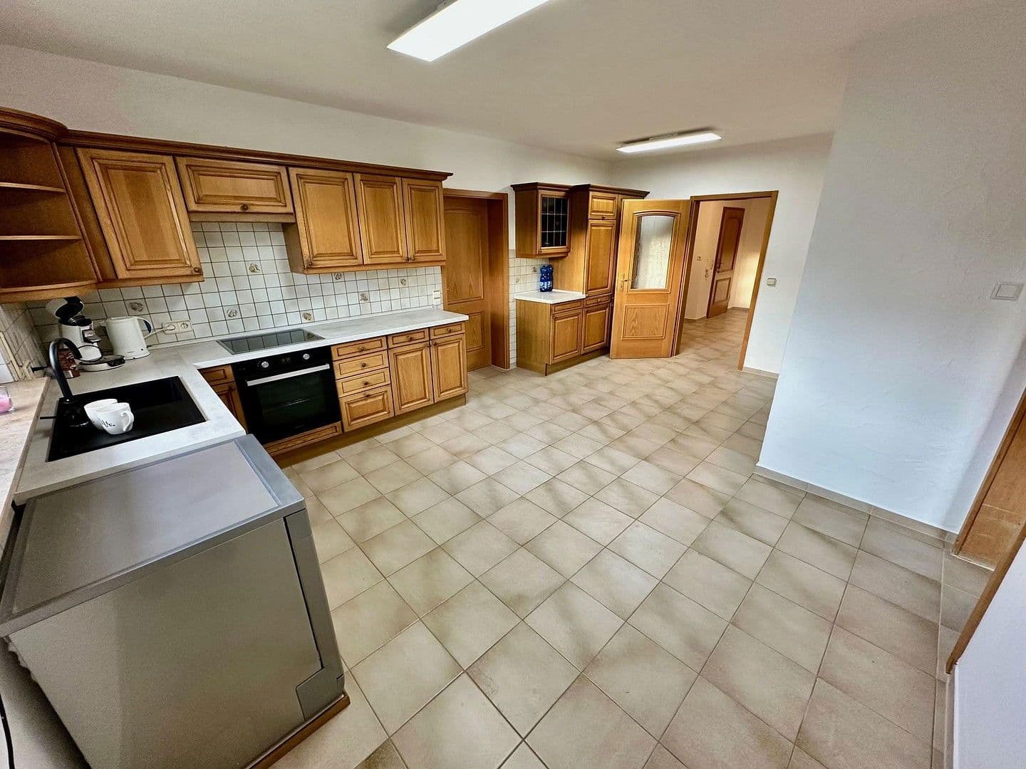 Prenájom bytu 3-izbový 150 m², Aichtal, Bádensko-Wurttembersko Prenájom bytu 3-izbový 150 m², Aichtal, Bádensko-Wurttembersko