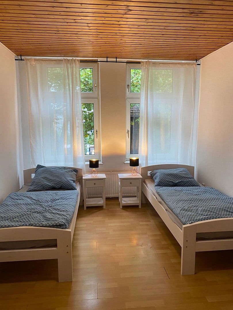 Predaj domu 385 m², pozemek 310 m², Papiermühlenstraße 6, Duisburg, Severné Porýnie - Westfálsko Predaj domu 385 m², pozemek 310 m², Papiermühlenstraße 6, Duisburg, Severné Porýnie - Westfálsko