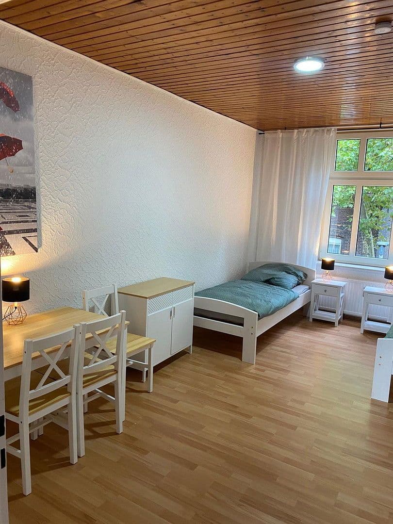 Predaj domu 385 m², pozemek 310 m², Papiermühlenstraße 6, Duisburg, Severné Porýnie - Westfálsko Predaj domu 385 m², pozemek 310 m², Papiermühlenstraße 6, Duisburg, Severné Porýnie - Westfálsko