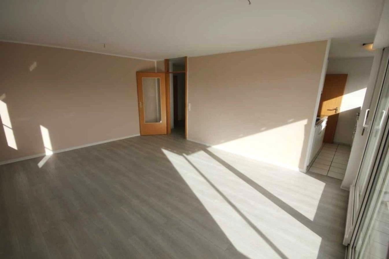 Prenájom bytu 3-izbový 65 m², Sandäckerstraße 54, Tübingen, Bádensko-Wurttembersko Prenájom bytu 3-izbový 65 m², Sandäckerstraße 54, Tübingen, Bádensko-Wurttembersko