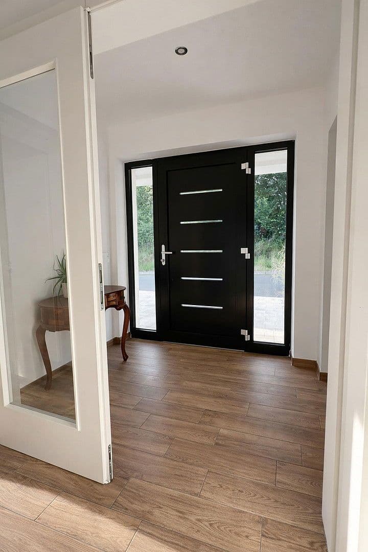 Predaj domu 226 m², pozemek 952 m², Bilshausen, Dolné Sasko Predaj domu 226 m², pozemek 952 m², Bilshausen, Dolné Sasko