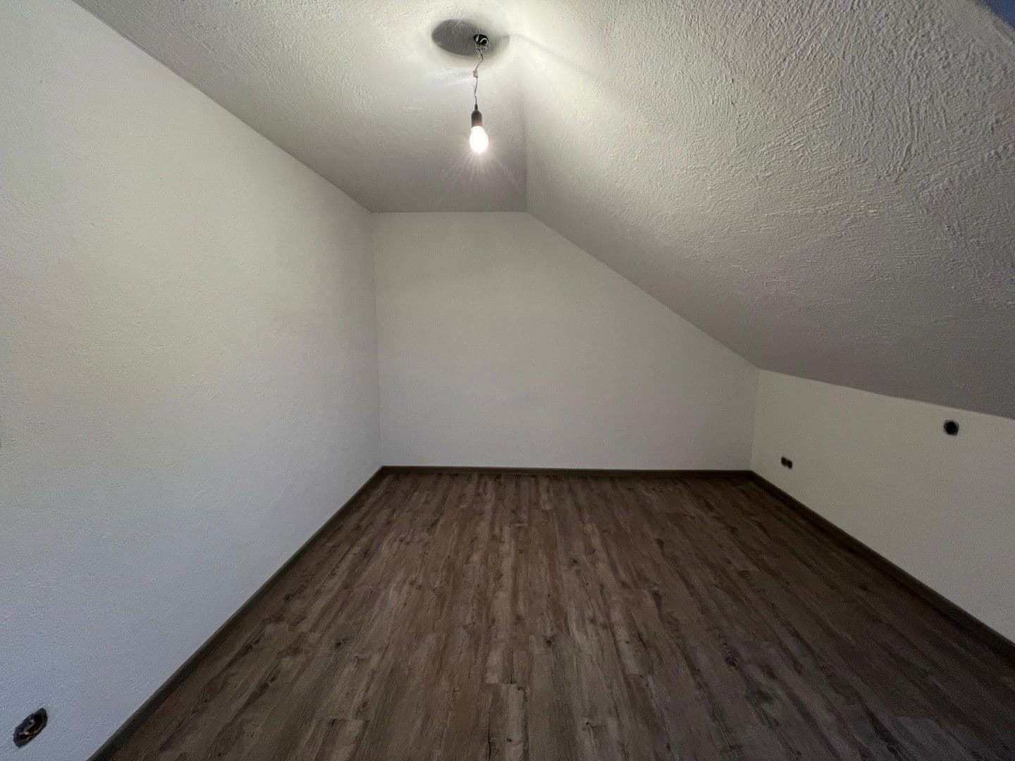 Predaj bytu 2-izbový 71 m², Kreuztal, Severné Porýnie - Westfálsko Predaj bytu 2-izbový 71 m², Kreuztal, Severné Porýnie - Westfálsko