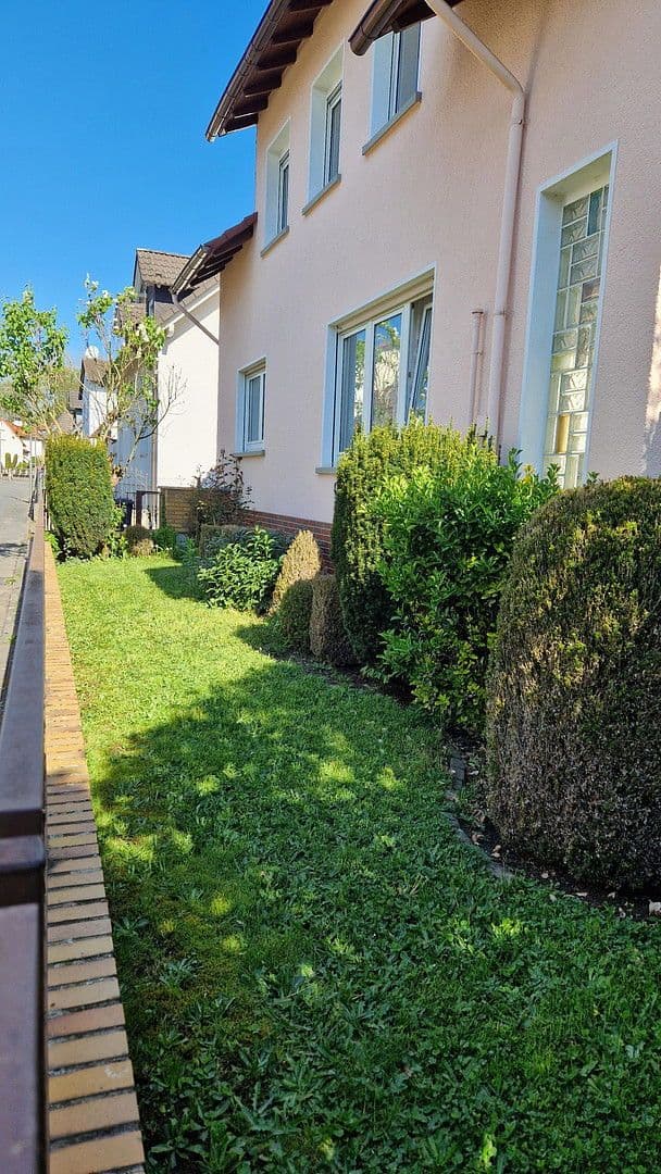 Predaj domu 177 m², pozemek 453 m², Bad Homburg vor der Höhe, Hesensko Predaj domu 177 m², pozemek 453 m², Bad Homburg vor der Höhe, Hesensko