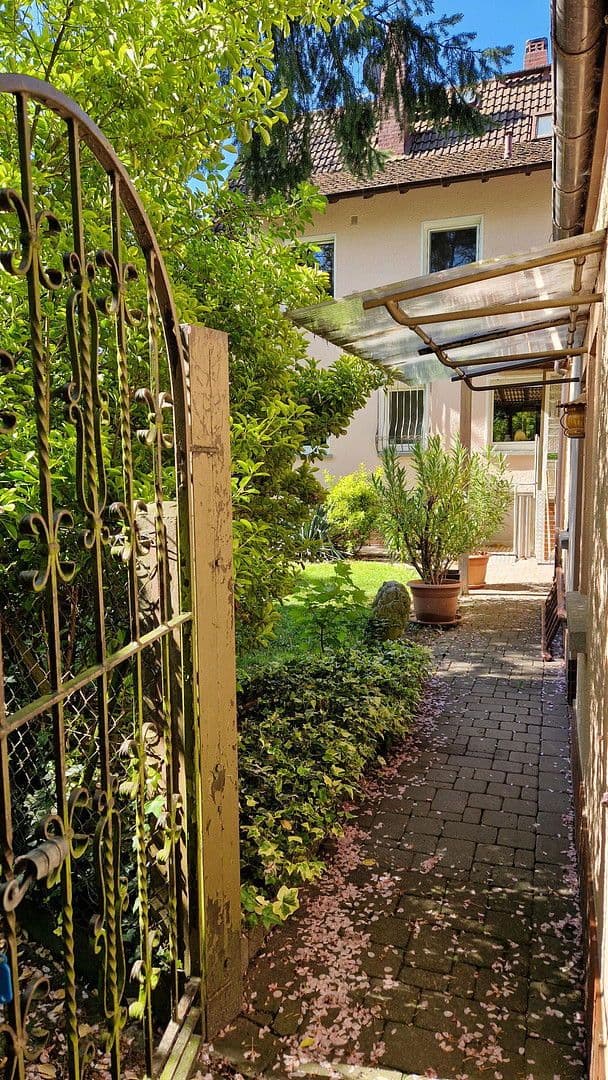 Predaj domu 177 m², pozemek 453 m², Bad Homburg vor der Höhe, Hesensko Predaj domu 177 m², pozemek 453 m², Bad Homburg vor der Höhe, Hesensko