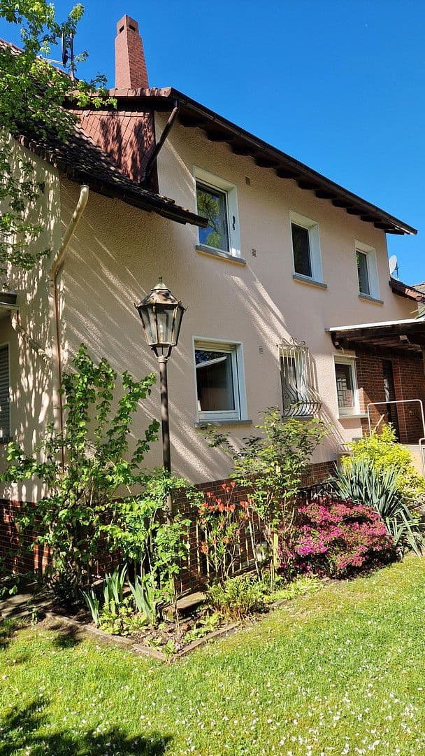 Predaj domu 177 m², pozemek 453 m², Bad Homburg vor der Höhe, Hesensko Predaj domu 177 m², pozemek 453 m², Bad Homburg vor der Höhe, Hesensko