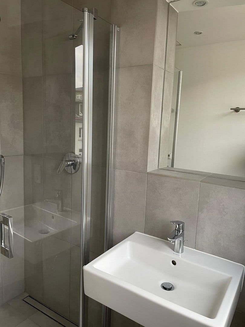 Prenájom bytu 2-izbový 52 m², Frankfurt, Hesensko Prenájom bytu 2-izbový 52 m², Frankfurt, Hesensko