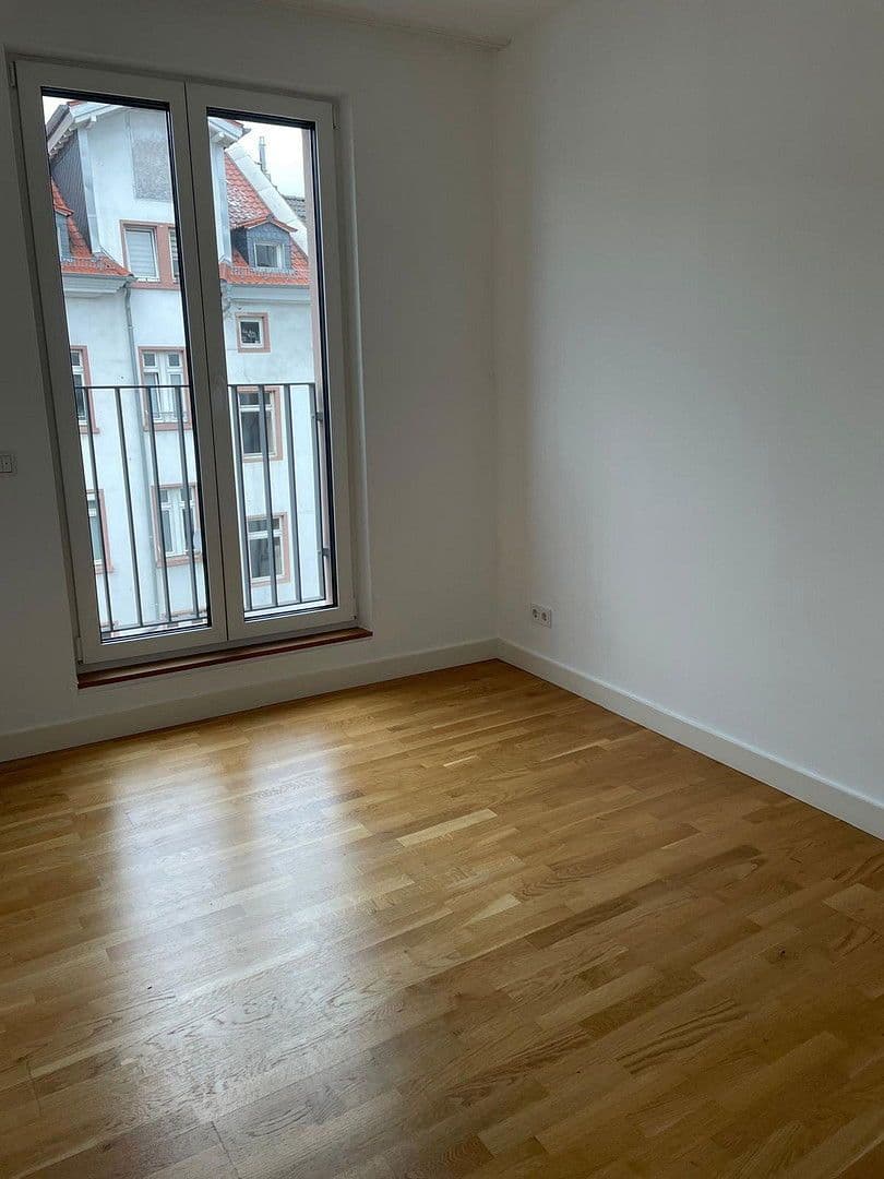 Prenájom bytu 2-izbový 52 m², Frankfurt, Hesensko Prenájom bytu 2-izbový 52 m², Frankfurt, Hesensko