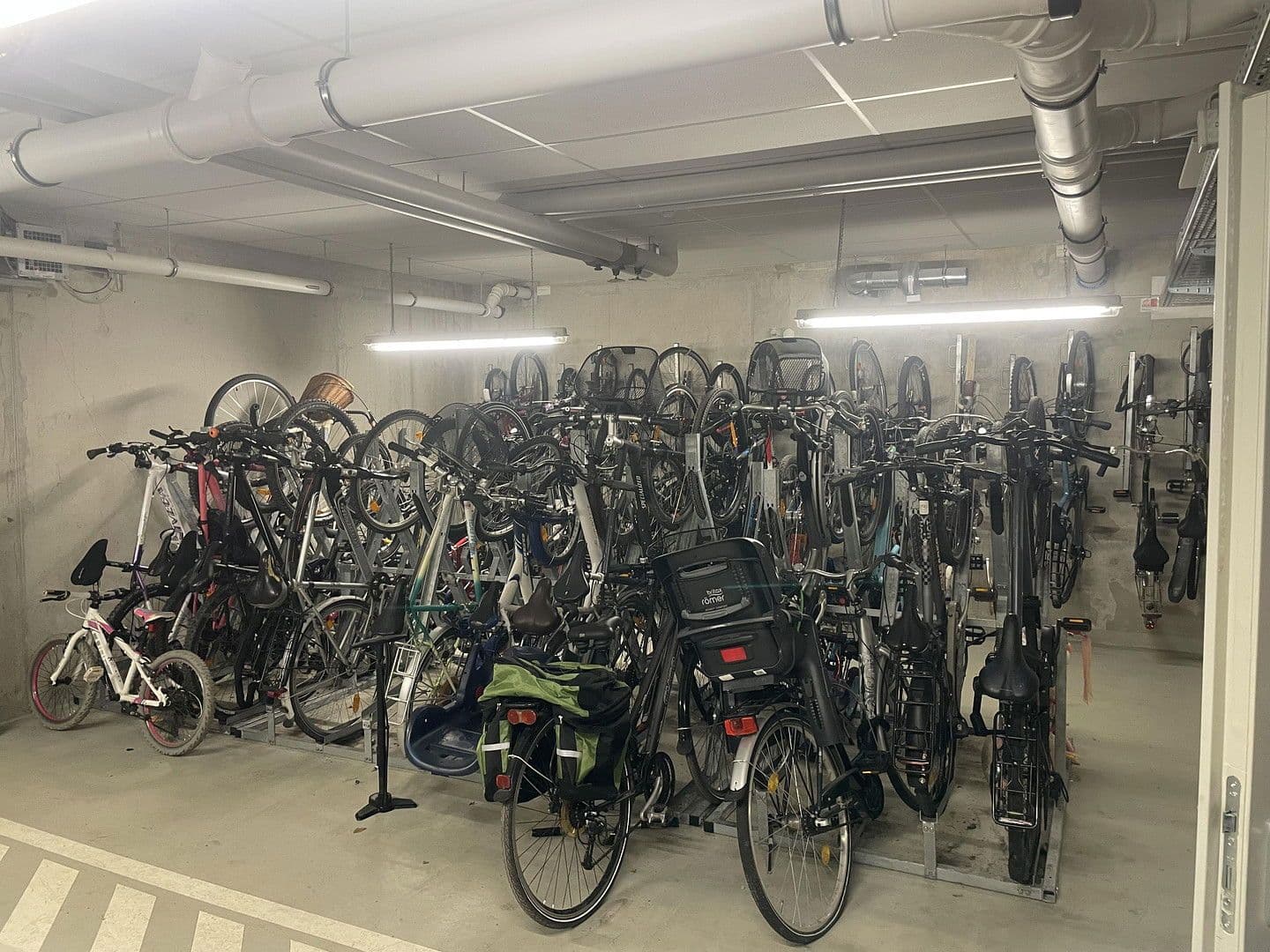 Prenájom bytu 3-izbový 79 m², München, Bavorsko Prenájom bytu 3-izbový 79 m², München, Bavorsko