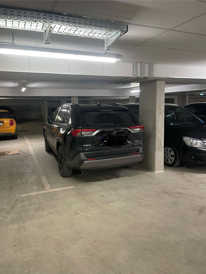 Prenájom bytu 3-izbový 79 m², München, Bavorsko Prenájom bytu 3-izbový 79 m², München, Bavorsko