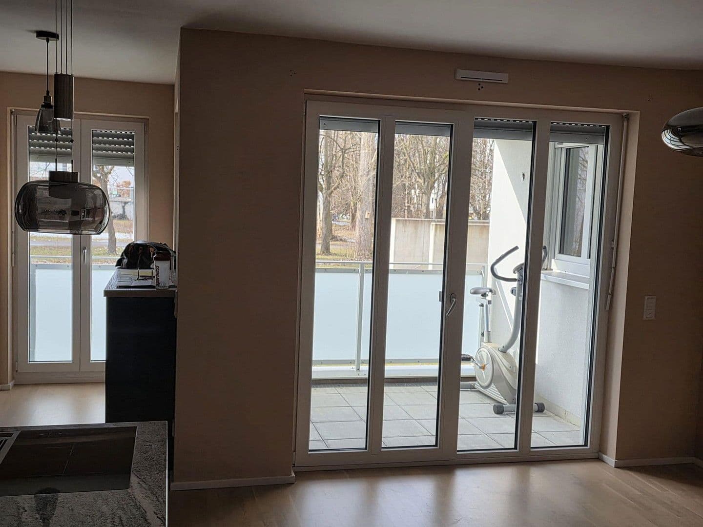 Prenájom bytu 3-izbový 79 m², München, Bavorsko Prenájom bytu 3-izbový 79 m², München, Bavorsko