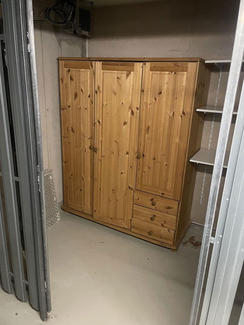 Prenájom bytu 3-izbový 79 m², München, Bavorsko Prenájom bytu 3-izbový 79 m², München, Bavorsko