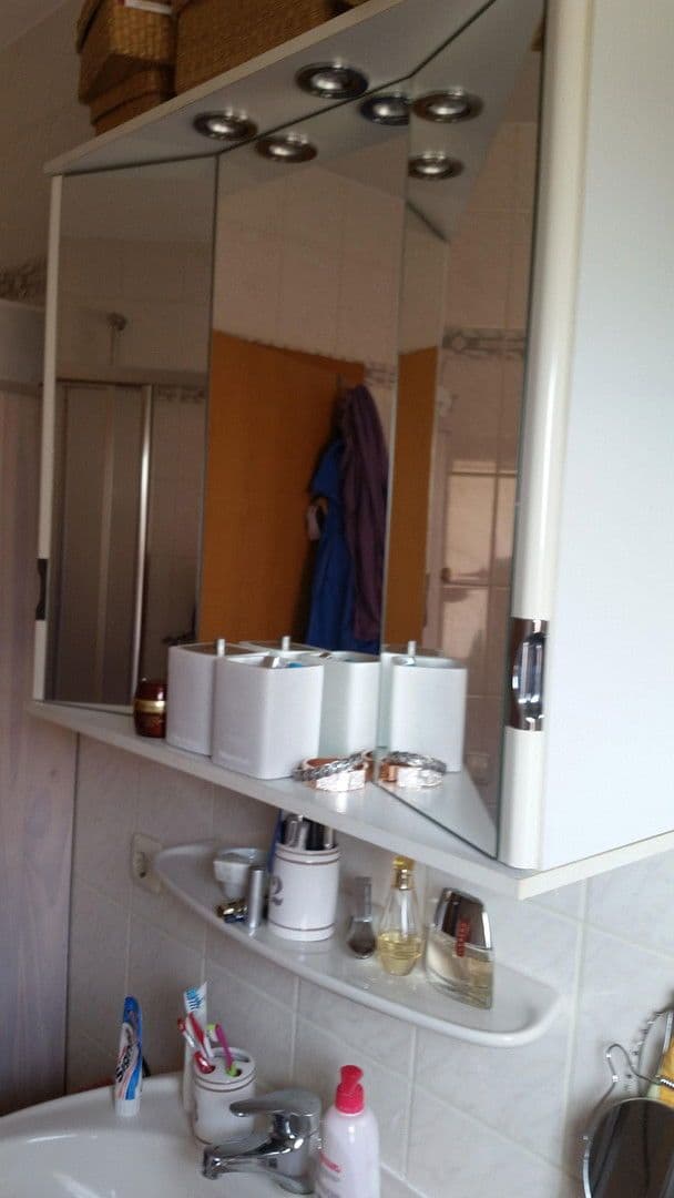 Predaj domu 200 m², pozemek 299 m², Karben, Hesensko Predaj domu 200 m², pozemek 299 m², Karben, Hesensko