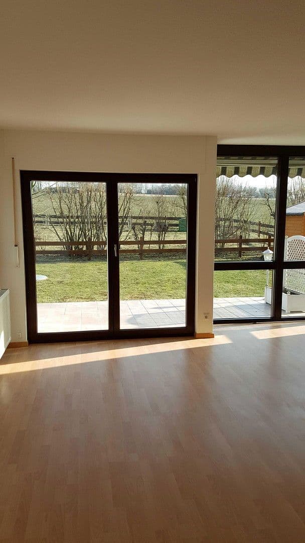 Predaj domu 200 m², pozemek 299 m², Karben, Hesensko Predaj domu 200 m², pozemek 299 m², Karben, Hesensko