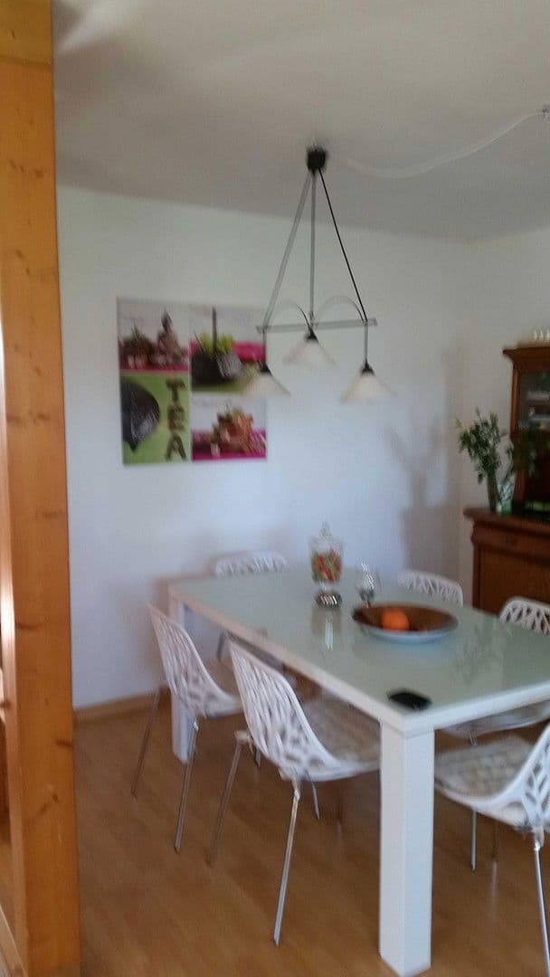 Predaj domu 200 m², pozemek 299 m², Karben, Hesensko Predaj domu 200 m², pozemek 299 m², Karben, Hesensko