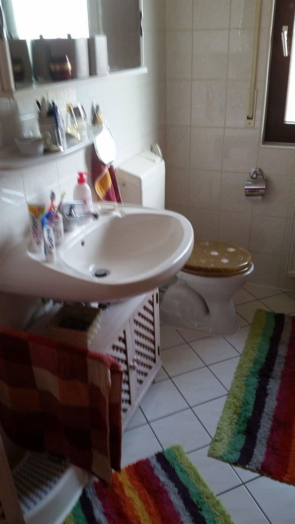 Predaj domu 200 m², pozemek 299 m², Karben, Hesensko Predaj domu 200 m², pozemek 299 m², Karben, Hesensko