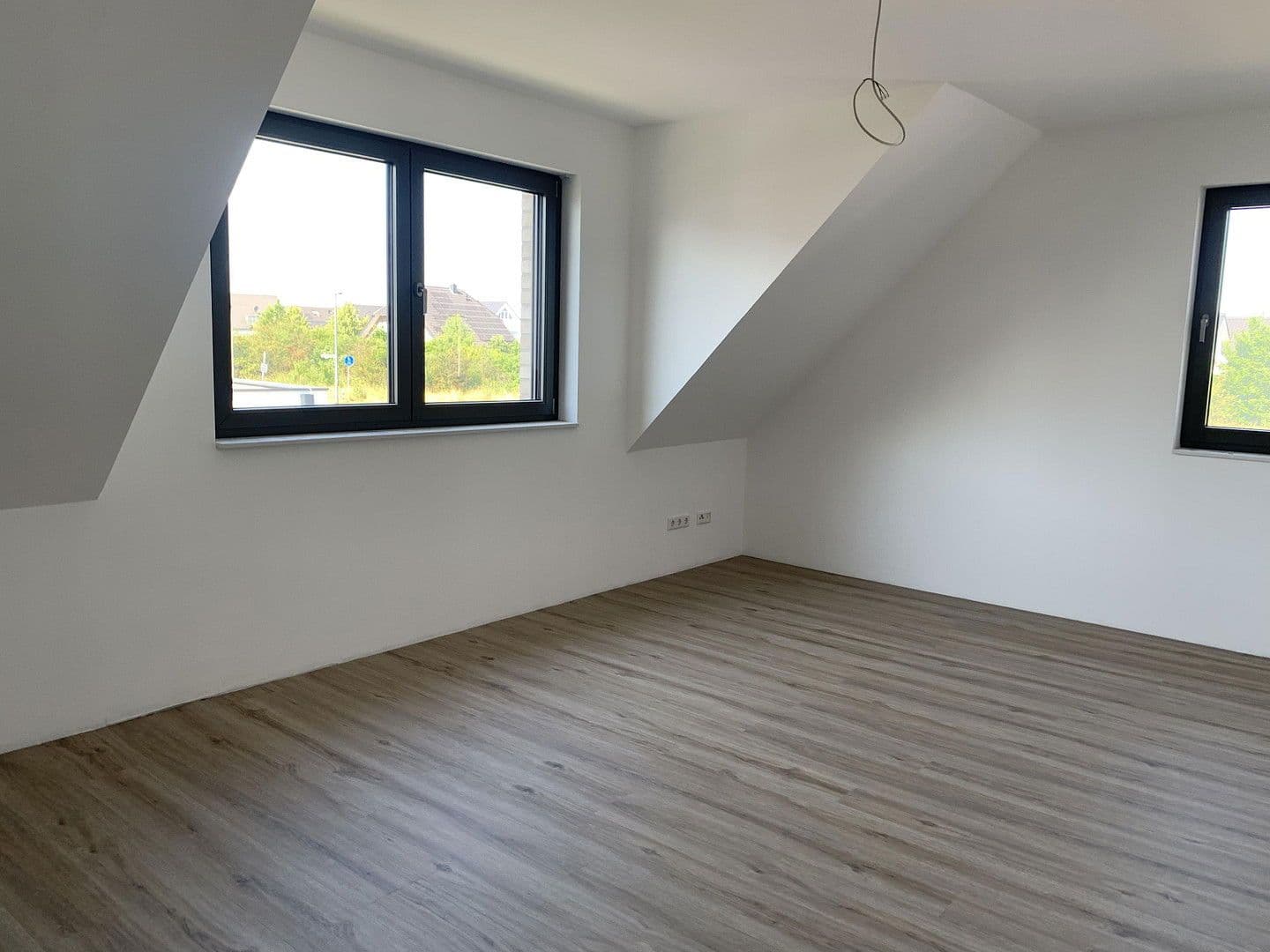 Prenájom domu 172 m², pozemek 368 m², Willich, Severné Porýnie - Westfálsko Prenájom domu 172 m², pozemek 368 m², Willich, Severné Porýnie - Westfálsko