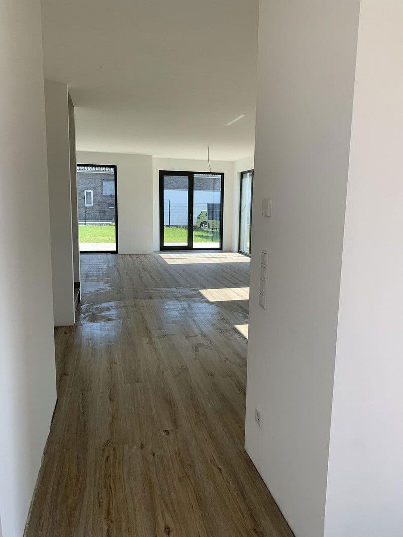 Prenájom domu 172 m², pozemek 368 m², Willich, Severné Porýnie - Westfálsko Prenájom domu 172 m², pozemek 368 m², Willich, Severné Porýnie - Westfálsko