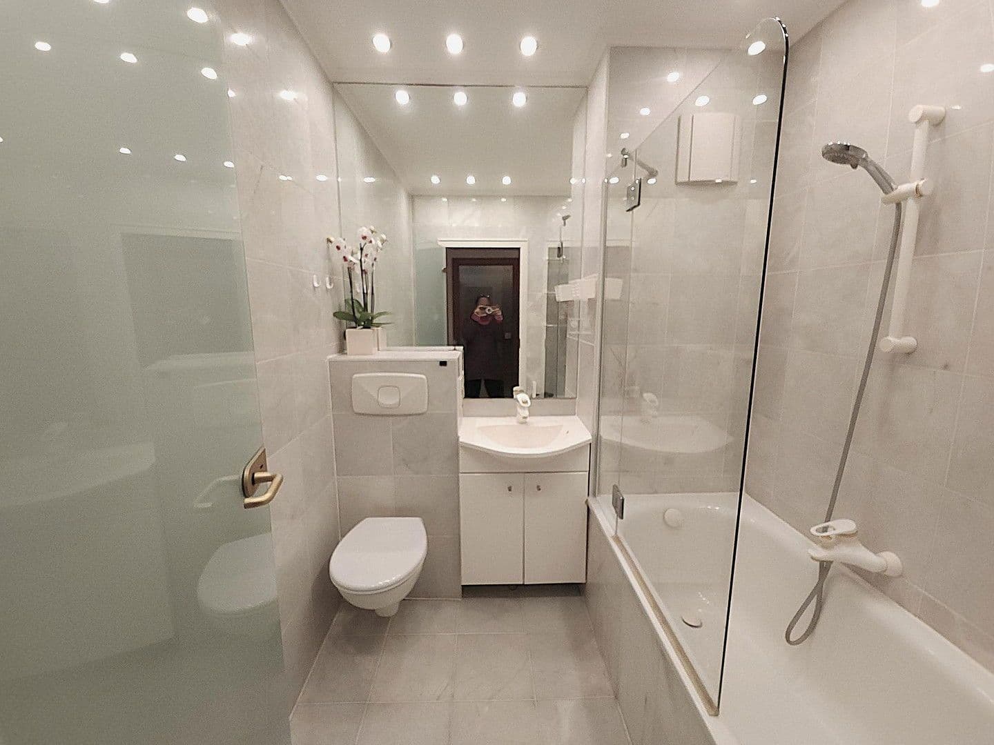 Predaj bytu 1-izbový 44 m², Berlin, Berlín Predaj bytu 1-izbový 44 m², Berlin, Berlín