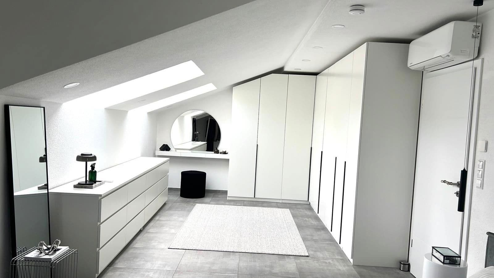 Predaj domu 194 m², pozemek 730 m², Weinstr. 47/1, Oberderdingen, Bádensko-Wurttembersko Predaj domu 194 m², pozemek 730 m², Weinstr. 47/1, Oberderdingen, Bádensko-Wurttembersko