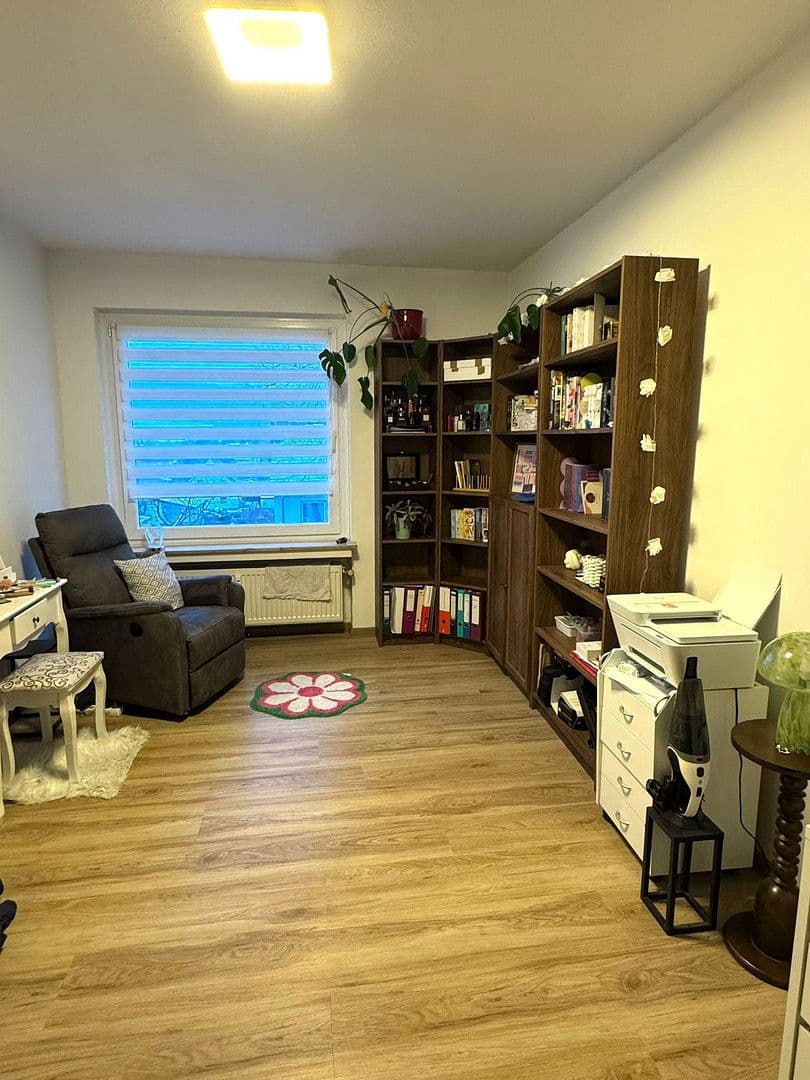 Prenájom bytu 3-izbový 77 m², Bad Pyrmont, Dolné Sasko Prenájom bytu 3-izbový 77 m², Bad Pyrmont, Dolné Sasko