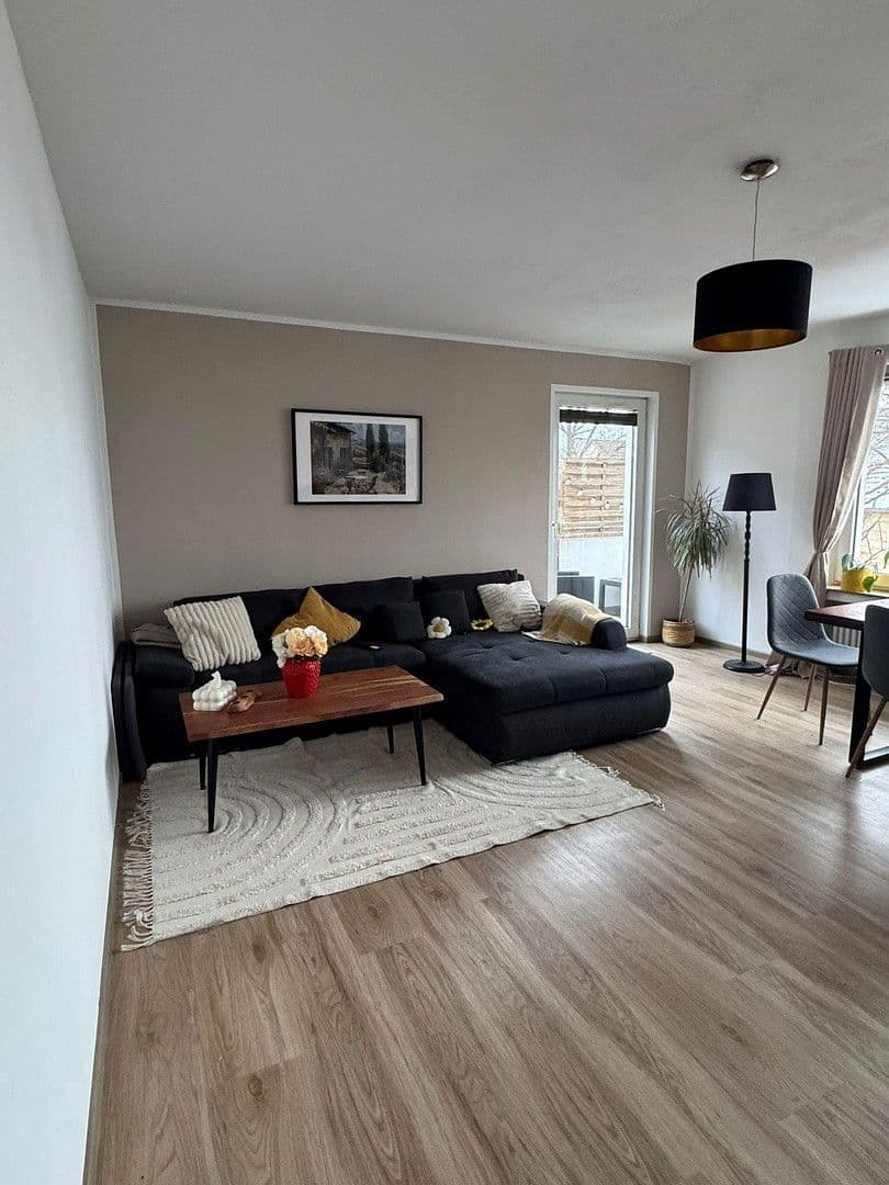 Prenájom bytu 3-izbový 77 m², Bad Pyrmont, Dolné Sasko Prenájom bytu 3-izbový 77 m², Bad Pyrmont, Dolné Sasko