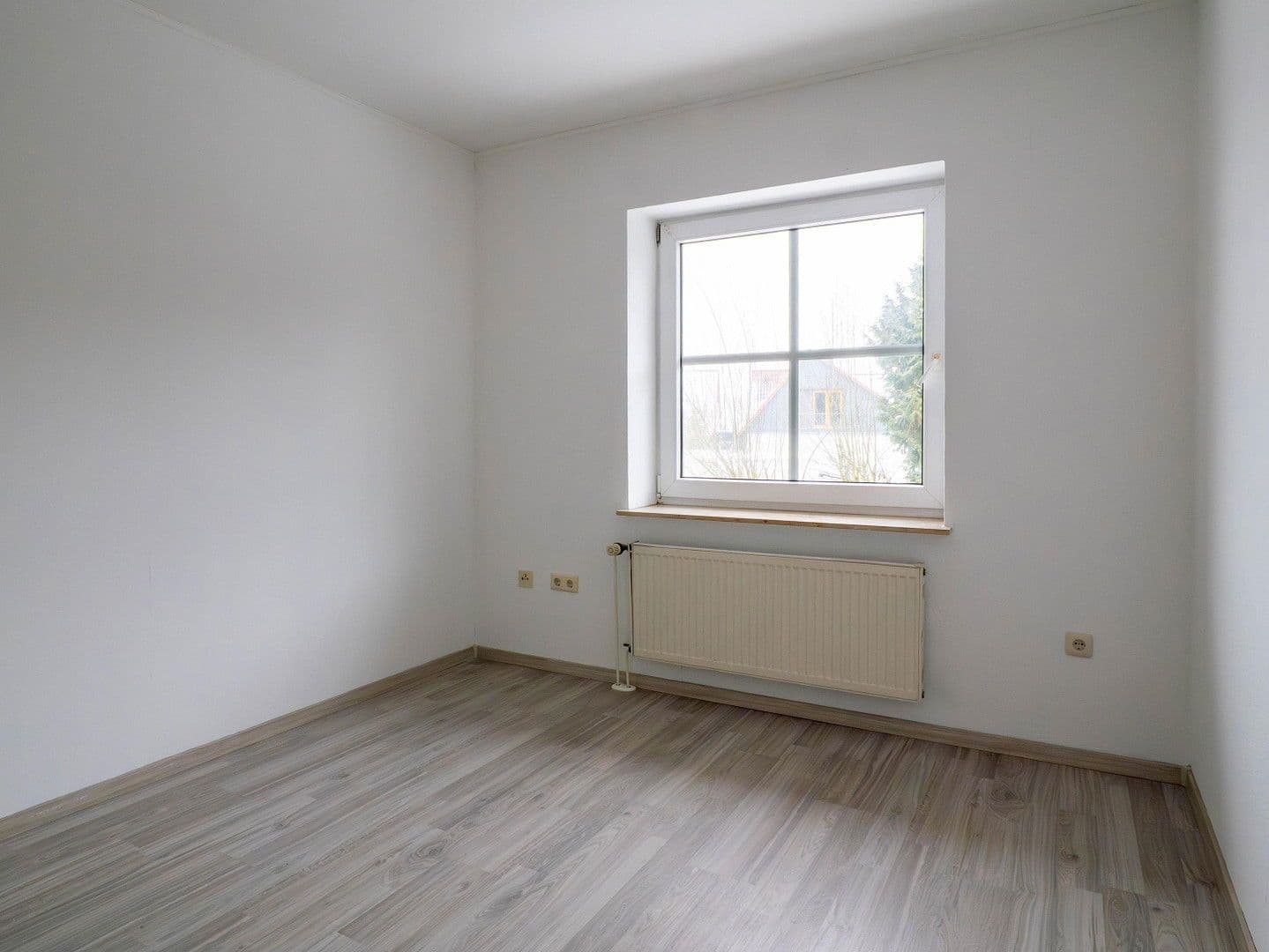 Prenájom bytu 4-izbový 90 m², Grasseler Straße 90, Braunschweig, Dolné Sasko Prenájom bytu 4-izbový 90 m², Grasseler Straße 90, Braunschweig, Dolné Sasko