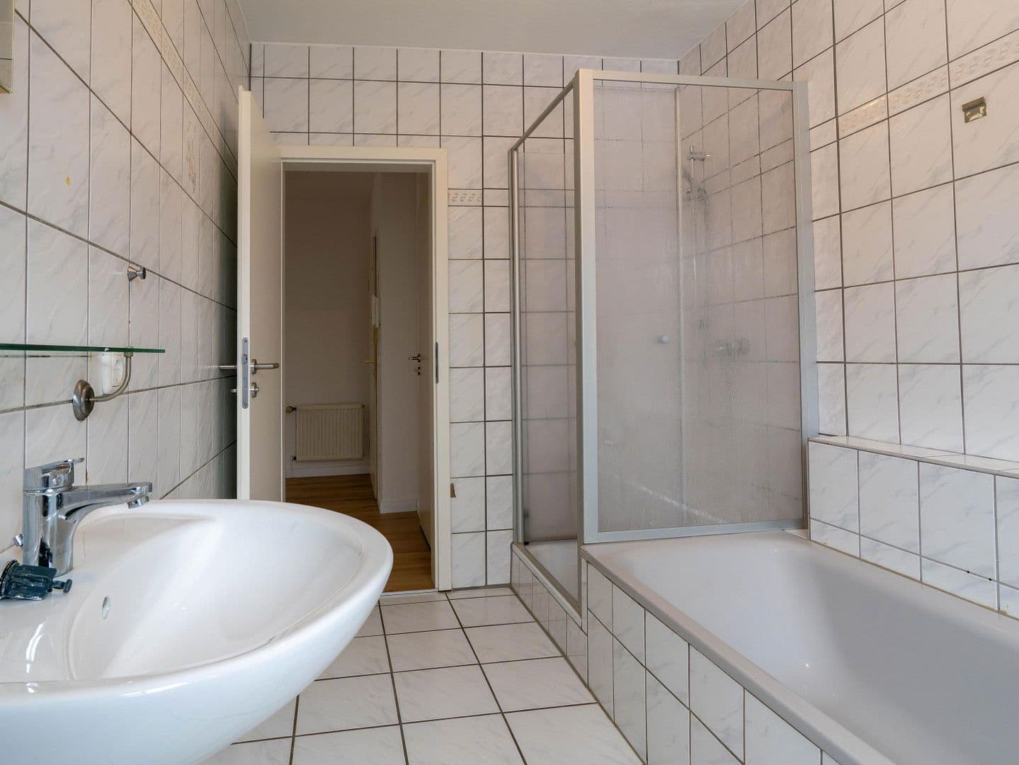 Prenájom bytu 4-izbový 90 m², Grasseler Straße 90, Braunschweig, Dolné Sasko Prenájom bytu 4-izbový 90 m², Grasseler Straße 90, Braunschweig, Dolné Sasko