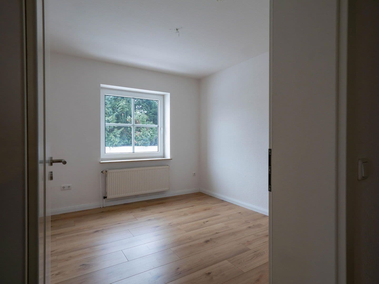 Prenájom bytu 4-izbový 90 m², Grasseler Straße 90, Braunschweig, Dolné Sasko Prenájom bytu 4-izbový 90 m², Grasseler Straße 90, Braunschweig, Dolné Sasko