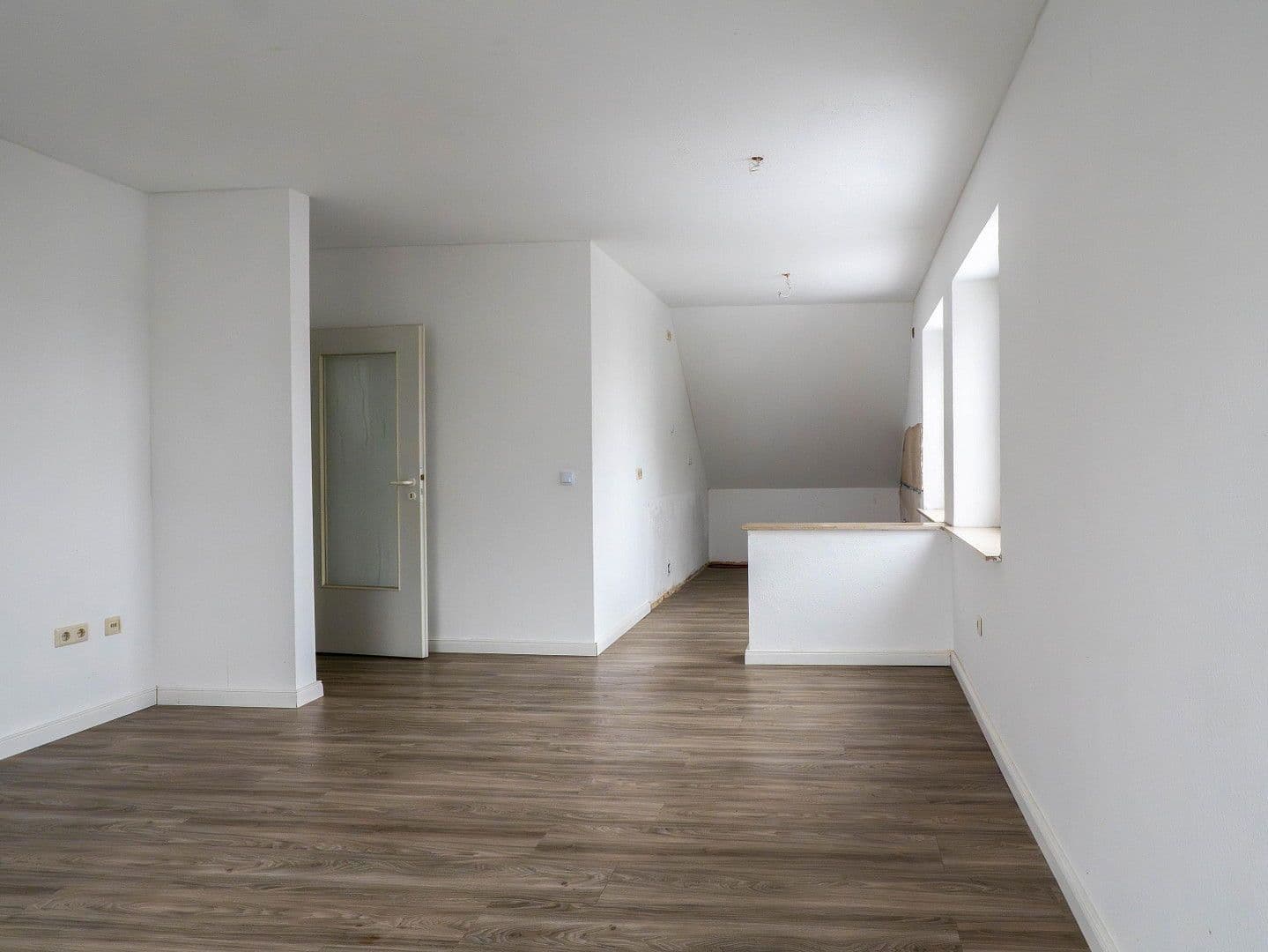 Prenájom bytu 4-izbový 74 m², Grasseler Straße 90, Braunschweig, Dolné Sasko Prenájom bytu 4-izbový 74 m², Grasseler Straße 90, Braunschweig, Dolné Sasko