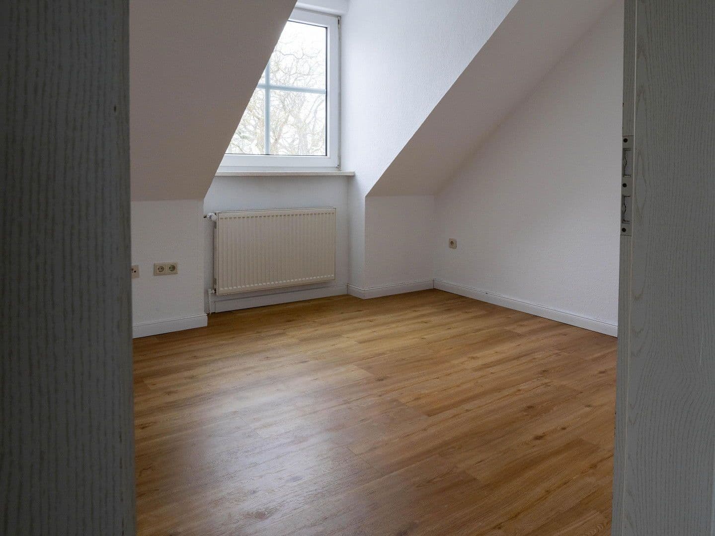 Prenájom bytu 4-izbový 74 m², Grasseler Straße 90, Braunschweig, Dolné Sasko Prenájom bytu 4-izbový 74 m², Grasseler Straße 90, Braunschweig, Dolné Sasko