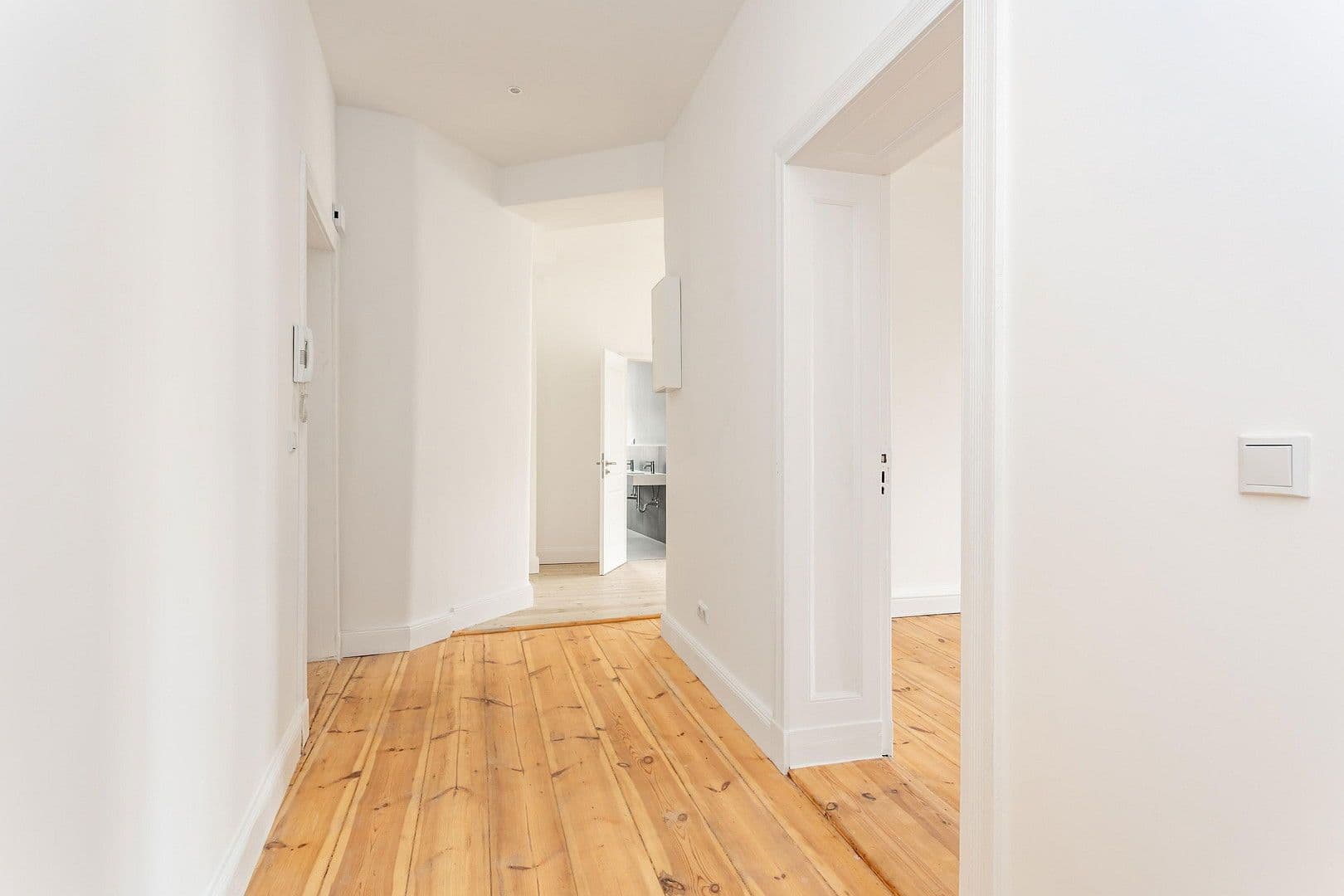 Predaj bytu 3-izbový 95 m², Külzer Straße 2, Berlin, Berlín Predaj bytu 3-izbový 95 m², Külzer Straße 2, Berlin, Berlín