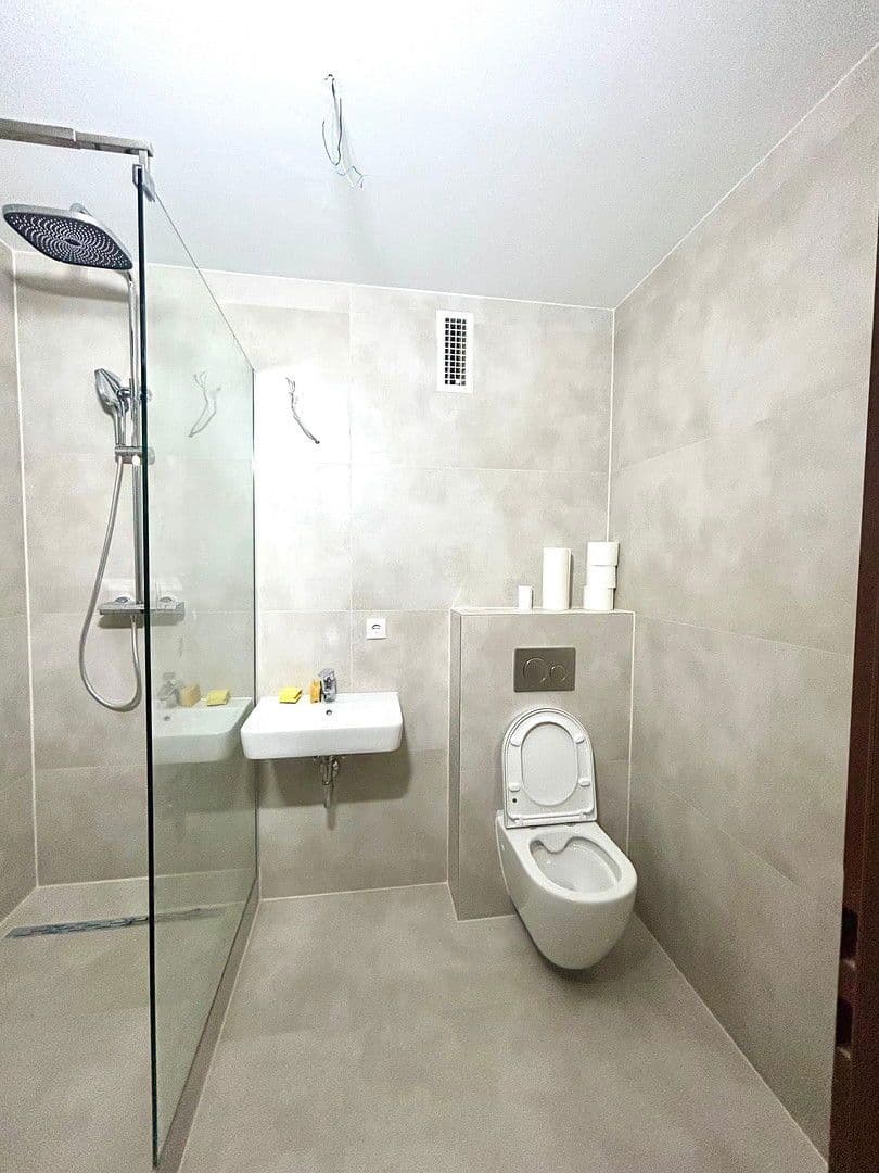 Prenájom bytu 1-izbový 50 m², Friedrich-Bassemir-Str.5, Ludwigshafen, Porýnie-Falcko Prenájom bytu 1-izbový 50 m², Friedrich-Bassemir-Str.5, Ludwigshafen, Porýnie-Falcko