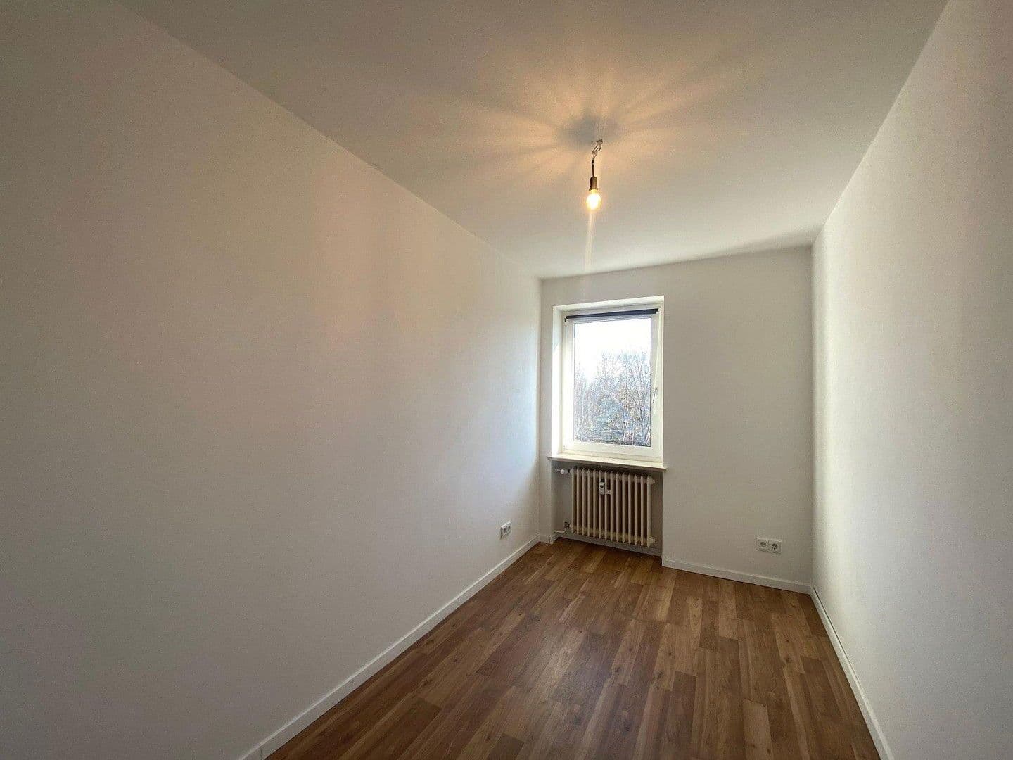 Prenájom bytu 3-izbový 62 m², München, Bavorsko Prenájom bytu 3-izbový 62 m², München, Bavorsko