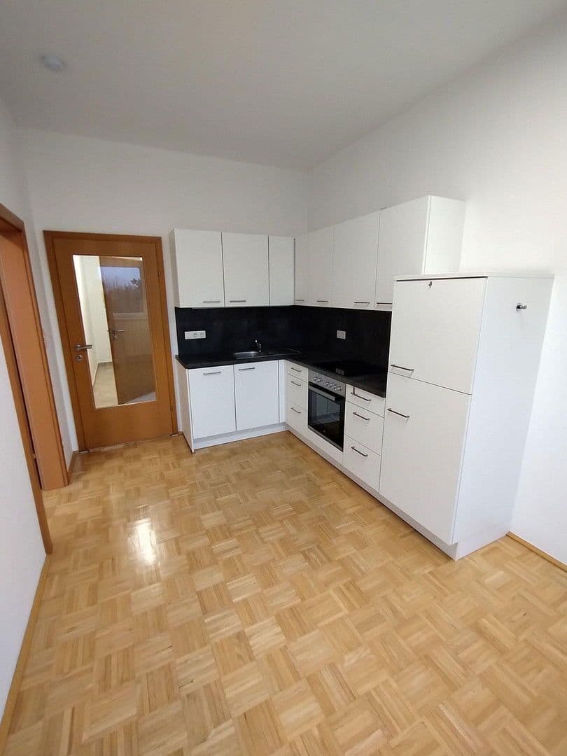 Prenájom bytu 3-izbový 47 m², Graz, Štajersko Prenájom bytu 3-izbový 47 m², Graz, Štajersko