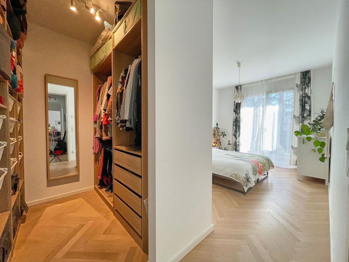 Predaj bytu 4-izbový 123 m², Berlin - Tempelhof, Berlín Predaj bytu 4-izbový 123 m², Berlin - Tempelhof, Berlín