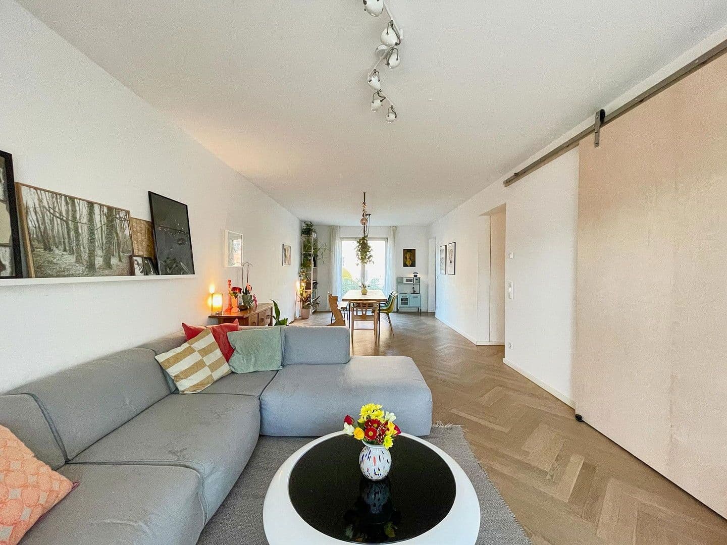 Predaj bytu 4-izbový 123 m², Berlin - Tempelhof, Berlín Predaj bytu 4-izbový 123 m², Berlin - Tempelhof, Berlín