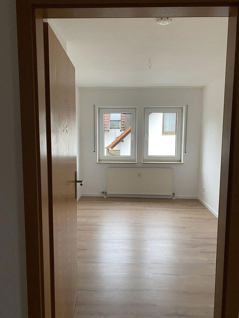 Prenájom bytu 3-izbový 73 m², Adelsheim, Bádensko-Wurttembersko Prenájom bytu 3-izbový 73 m², Adelsheim, Bádensko-Wurttembersko