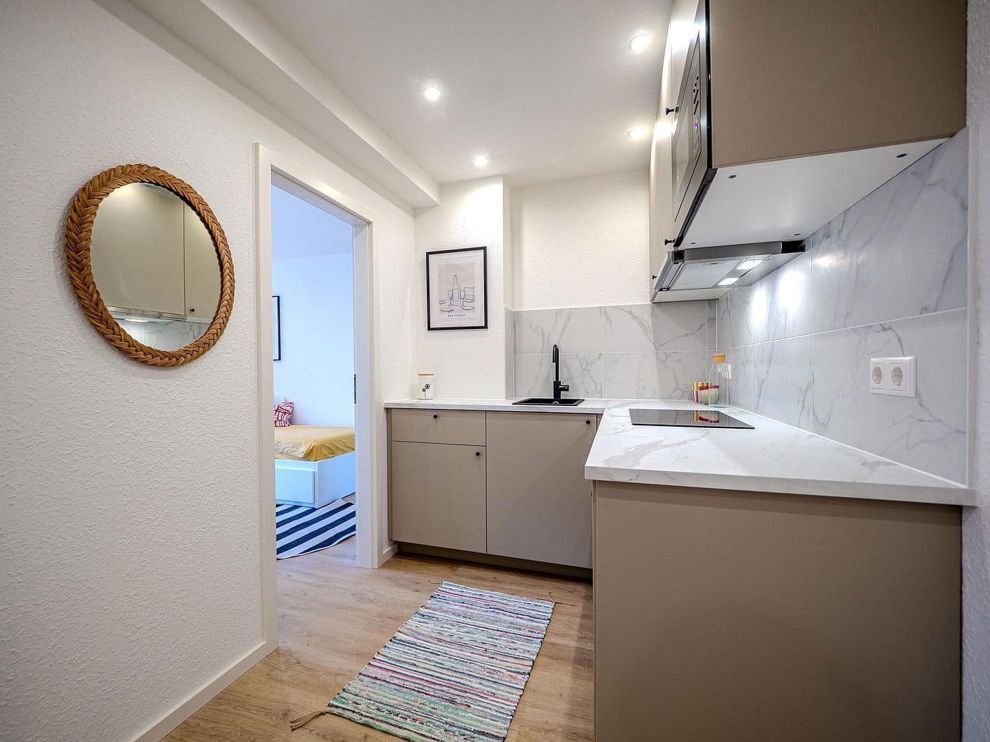 Prenájom bytu 1-izbový 12 m², Freiburg, Bádensko-Wurttembersko Prenájom bytu 1-izbový 12 m², Freiburg, Bádensko-Wurttembersko